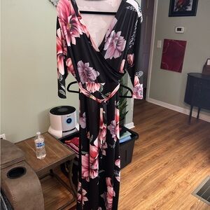 Floral Maxi Dress - Black and Pink